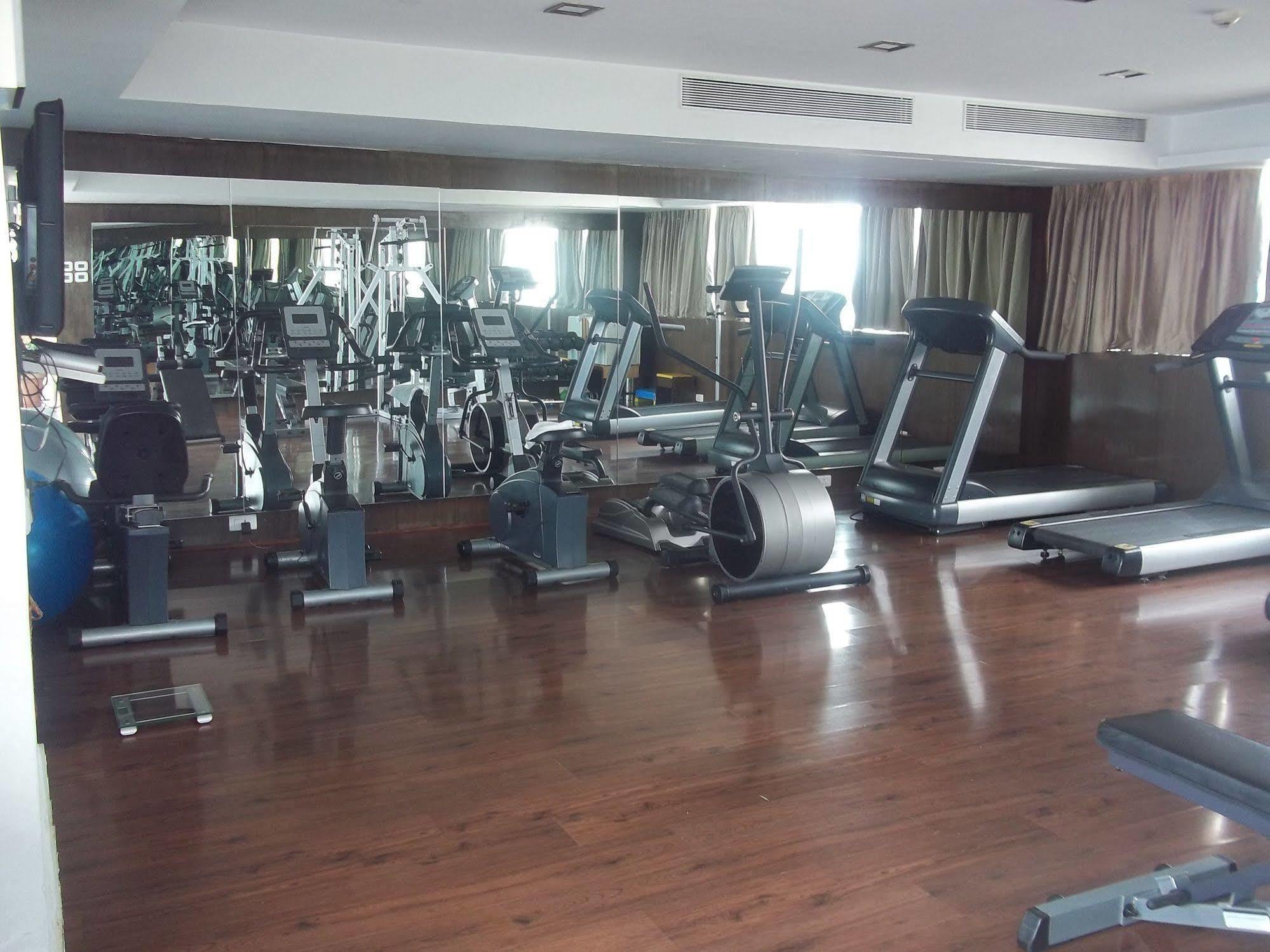 Welcomhotel By Itc Hotels, Ashram Road, Αχμπανταμπάντ Εξωτερικό φωτογραφία